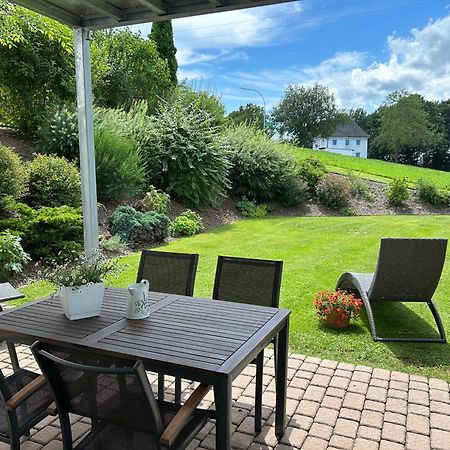 Ruhige Ferienwohnung Mit Terrasse Fuer 2 Personen Vohenstrauss Luaran gambar