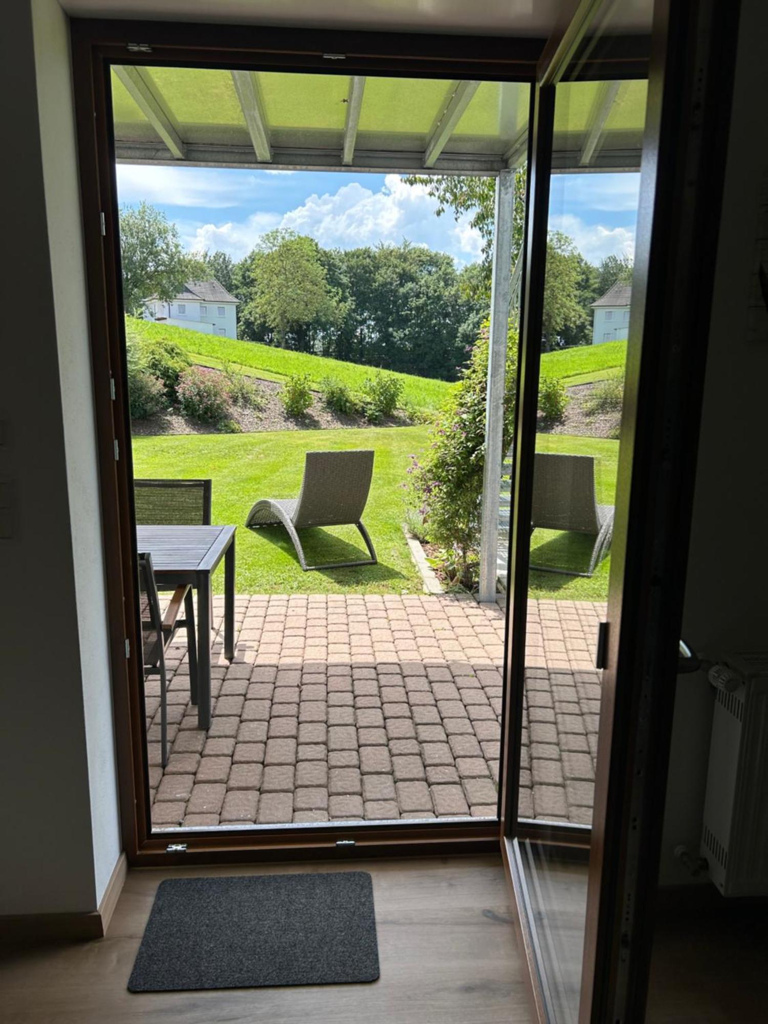 Ruhige Ferienwohnung Mit Terrasse Fuer 2 Personen Vohenstrauss Luaran gambar