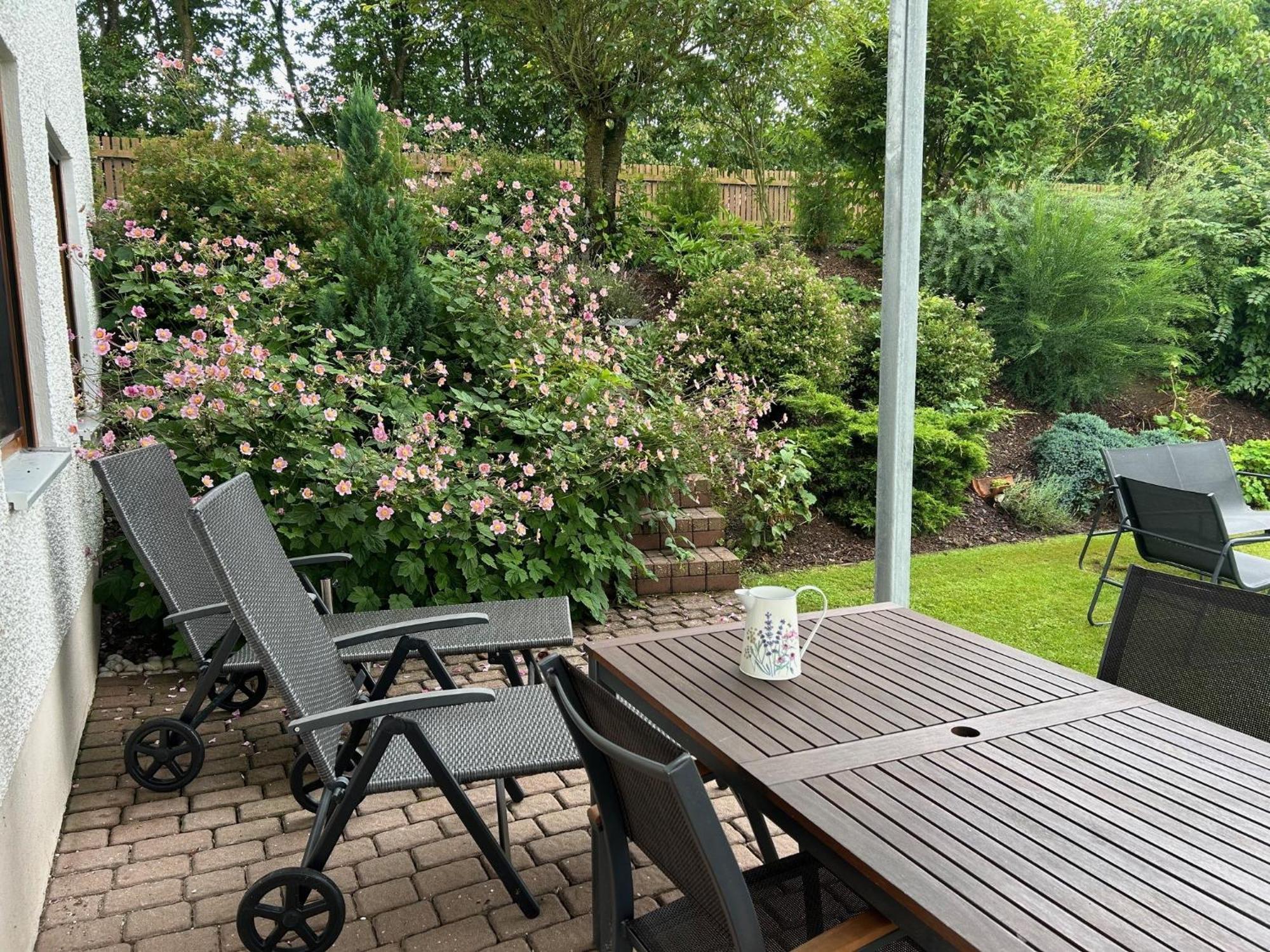 Ruhige Ferienwohnung Mit Terrasse Fuer 2 Personen Vohenstrauss Luaran gambar